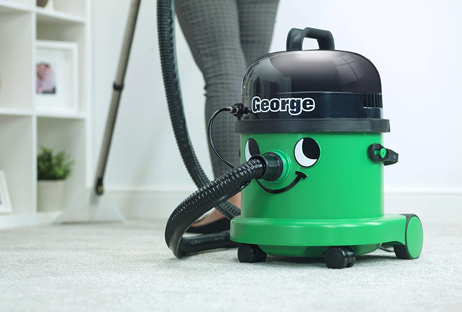 Henry W3791 George Wet and Dry Vacuum, 15 Litre, 1060 Watt, Green, Green / Black, 40 x 40 cm - Image 3