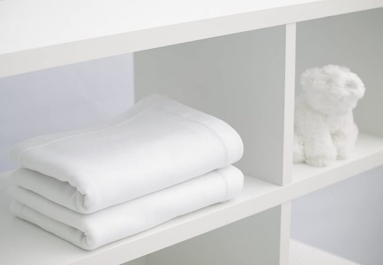 Bloomsbury Mill - 2 Pack - 100% Organic Cotton Flat Sheets - Soft and Breathable Jersey Flat Sheets - Baby Pram/Crib - Plain White - 75 cm x 100 cm - Image 2