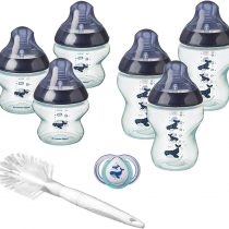 Tommee Tippee Closer to Nature® Newborn Baby Bottle Starter Set, Breast-Like Teats with Anti-Colic Valve, Neutral Whale Decoration