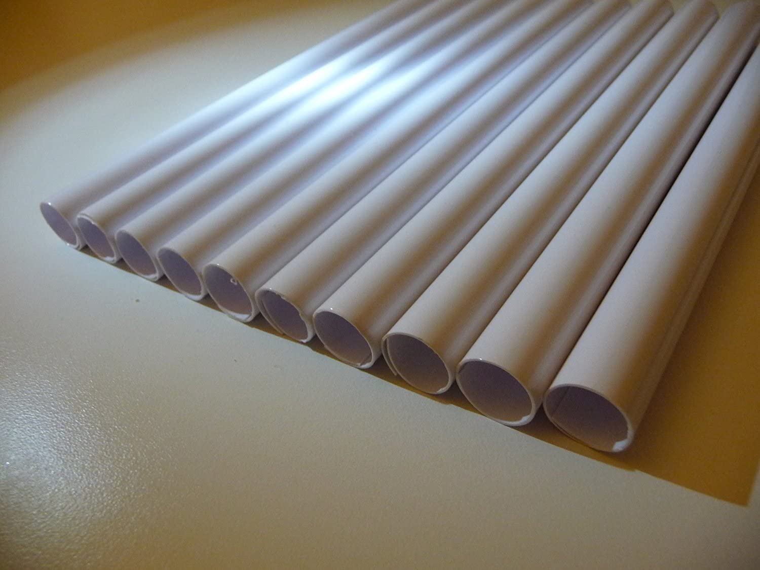 15mm White 10 x Radsnaps 15mm Pipe Covers