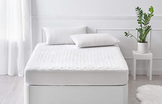 Pikolin Home – Cushioned Mattress Protector, Waterproof and Breathable, white, Lit 90-90 x 190/200 cm - Image 2