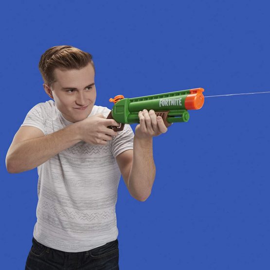 Nerf Super Soaker Fortnite Pump-SG Water Blaster – Pump-Action Soakage – For Youth, Teens, Adults - Image 3
