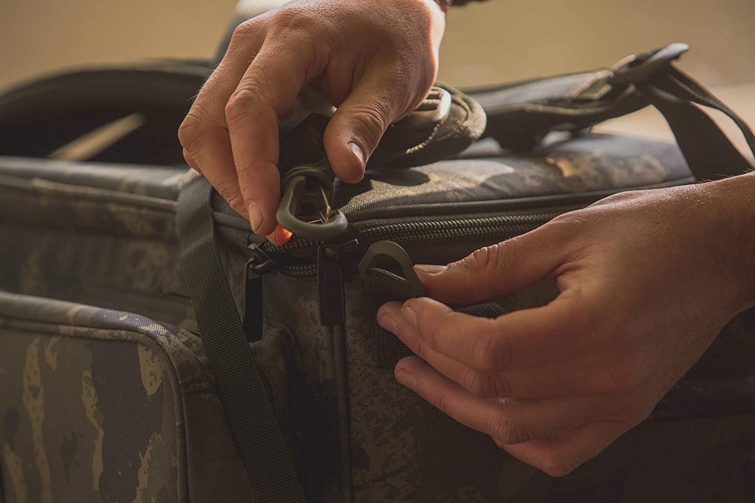 SOLAR TACKLE UNDERCOVER CAMO RUCKBAG, Camouflage - Image 3