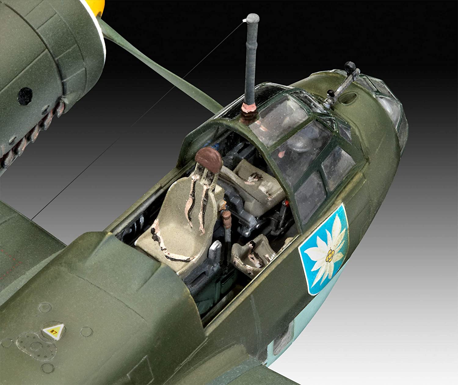 Revell 04972 Junkers Ju88 A-1 "Battle of Britain 1:72 Scale Unbuilt/Unpainted Plastic Model Kit, Unlackiert, Mittel - Image 3