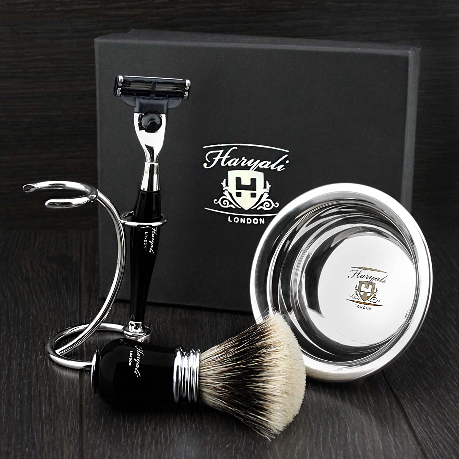 Men's Shaving Set including Black 3 Edge Cartridge Razor, Sliver Tip Badger Hair Brush - Image 2