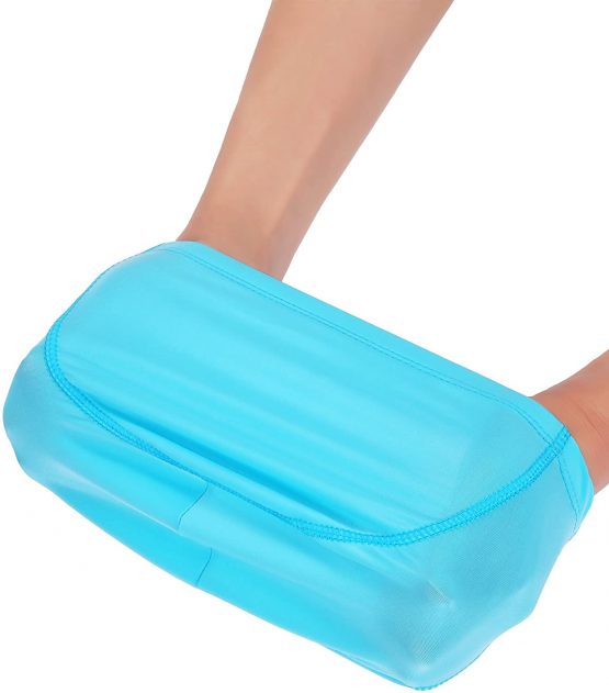 Hestya 4 Pieces Swim Caps, Lightweight Swimming Caps Suitable for Kids, Women, Men While Swimming, Come with Nose Clip and Ear Plugs - Image 3