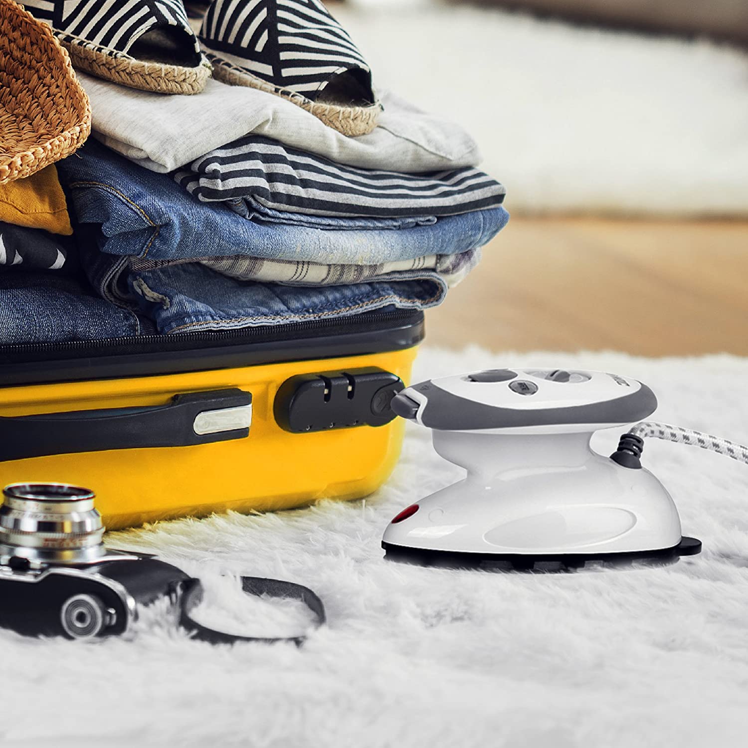 Duronic Travel Iron SI2 WE 375W Mini Irons with Variable Temperature Portable 50ml White Steam Iron For Holiday Quilting Crafts Compact Design for Travelling - Image 3