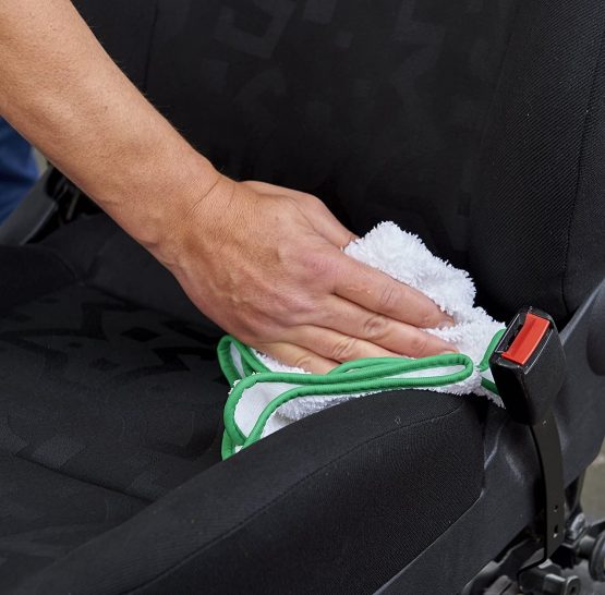 Sonax Microfibre Cloth for Upholstery and Leather (1 Piece) - the Perfect Cleaning Accessory for the Interior of Your Car. 40cm X 40cm, Washable up to 60°c | Item No. 04168000 - Image 2