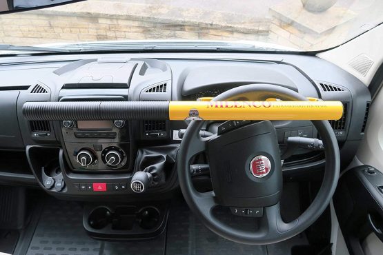 Milenco 0512 Commercial Steering Wheel Lock - Image 3