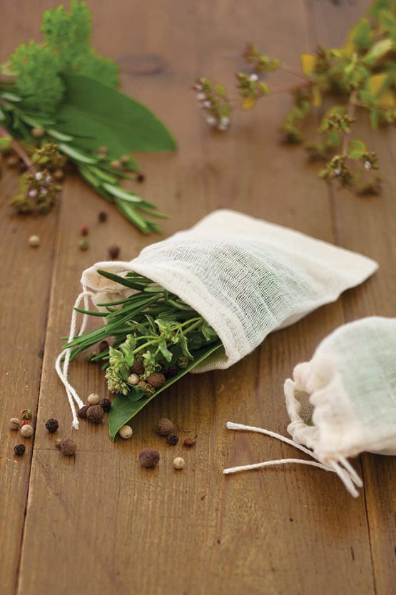 KitchenCraft Home Made Spice Cooking, Pack of 4 Reusable Bouquet Garni Infuser Bags, White - Image 3