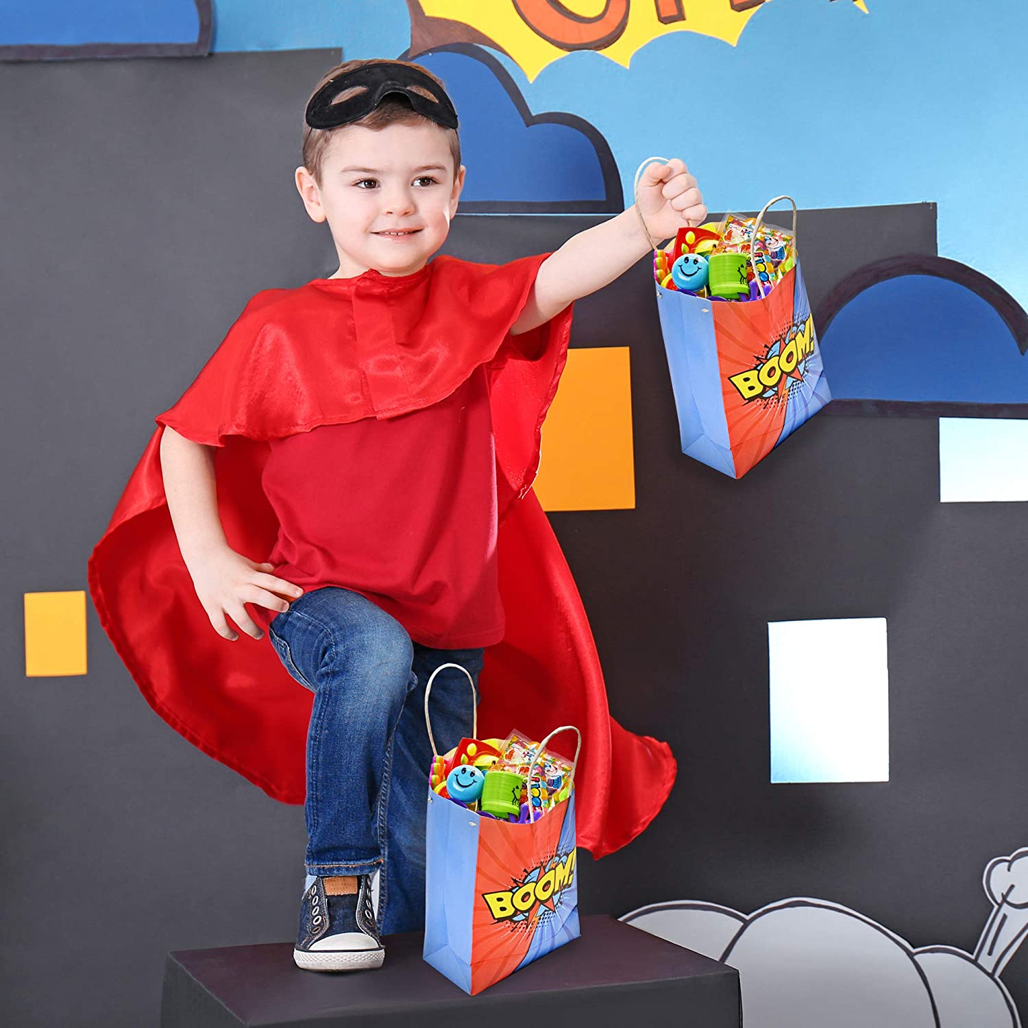 THE TWIDDLERS 16 Pack Superhero Themed Party Bags (21x15x8 cm) - Image 2