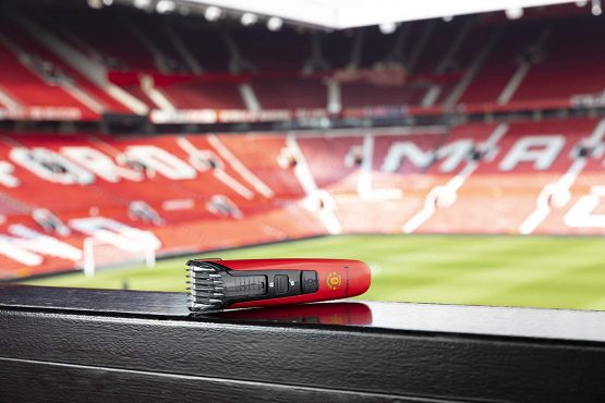 Remington Manchester United Beard Boss Cordless Beard/Stubble Trimmer Including EDGEStyler and Adjustable Comb with 9 Length Settings, Black and Red - Image 2