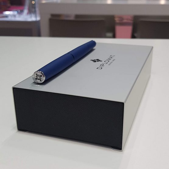 DIPLOMAT - Esteem - Fountain Pen in Stainless Steel - Matte Blue - Resistant and Elegant - High End - 5 Years Warranty - Image 4