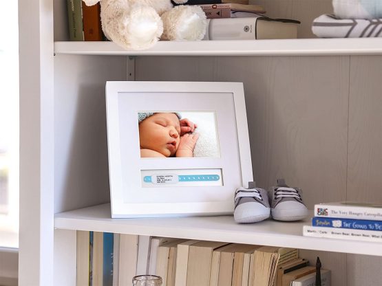 Pearhead Baby Hospital ID Bracelet and Photo Keepsake Frame, Newborn Baby Gifts, New Baby Gift for Expecting Parents - Image 2