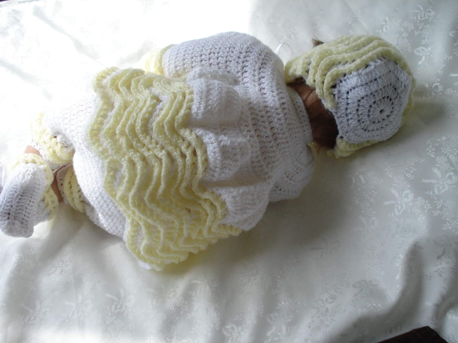 Crochet Pattern for Babies Matinee Jacket Shorts and Matching Hat and Booties, Babies Double Knitting Crochet Pattern - Image 3