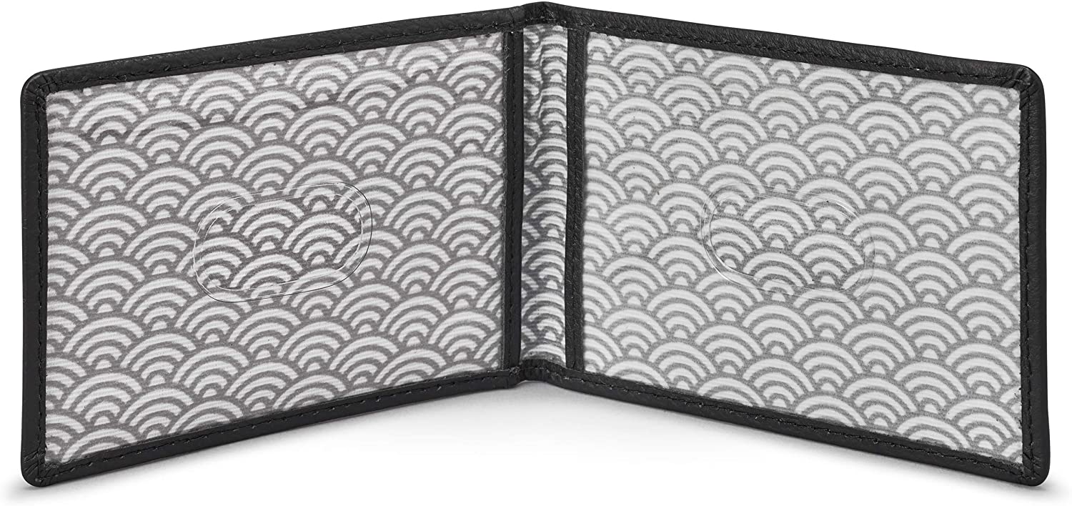 Yoshi Dog Applique Leather Travel Pass/Oyster Card Holder (Black), 10.5cm (W) x 7.5cm (H) x 0.5cm (D) - Image 2