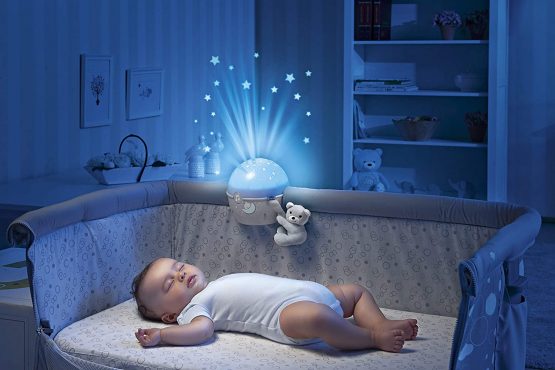 Chicco Next2Stars Baby Night Light with Plush Toy - Star Light Projector for Cots and Cribs, with Sound Sensor, 3 Light Effects and Music - 0+ Months, Beige - Image 4