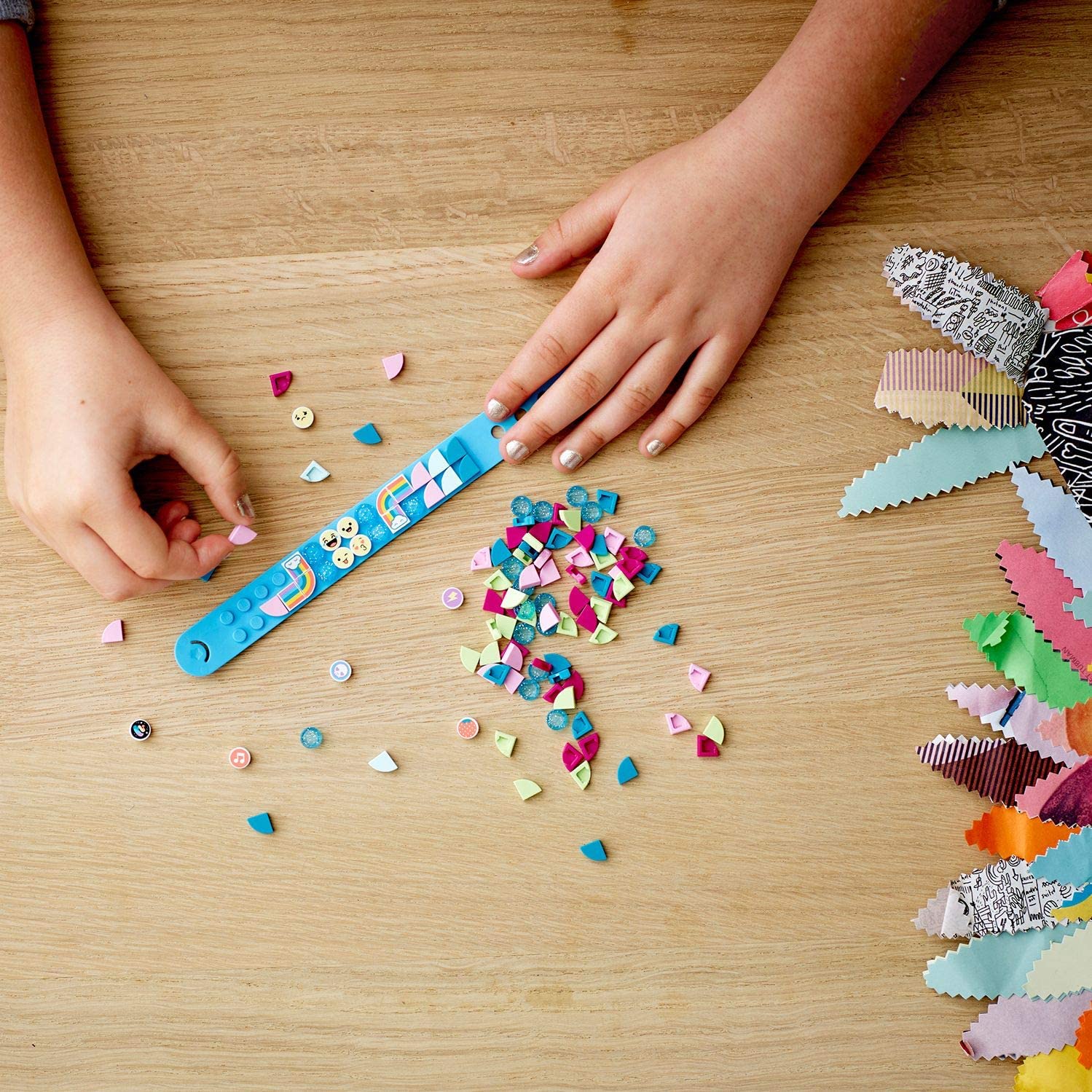 LEGO 41908 DOTS Extra DOTS - series 1 DIY Tiles Beads Set, Art and Craft for Kids with 10 Surprise Charms - Image 3