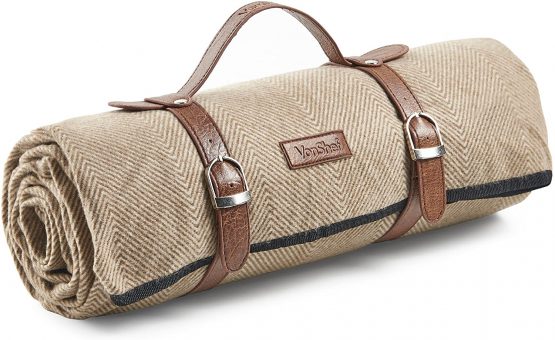 VonShef Herringbone Picnic Blankets, Large Outdoor Picnic Blankets with Waterproof Lining and Faux Leather Carrier Handle, Outdoor Blankets 147 x 180cm (Beige)