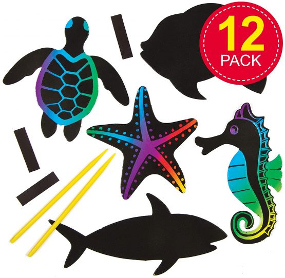 Baker Ross AG710 Sealife Scratch Art Magnets (Pack of 12), Black - Image 2