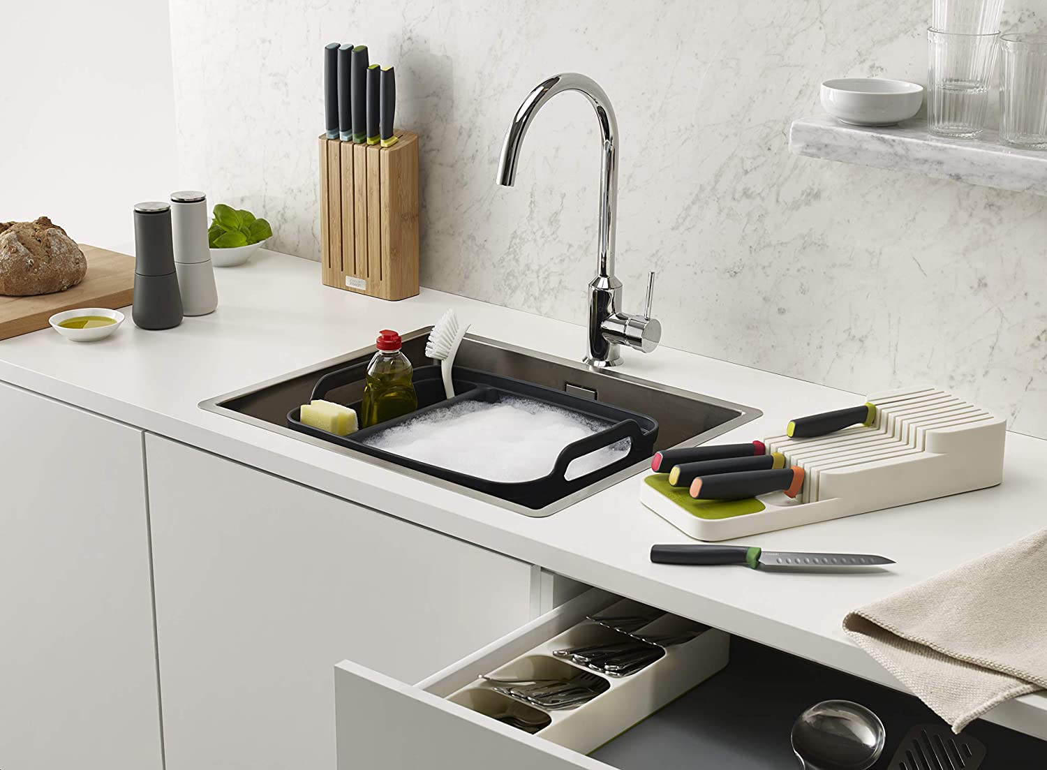 Joseph Joseph Wash and Drain Kitchen Washing Up Bowl for Sink with Handles and Draining Plug 9 Litres, Grey - Image 2