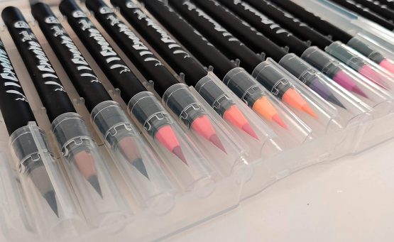 I CREATE Vibrant Watercolour Brush Pens | 24+1 with Black Barrels in a Travel Case | Flexible Nylon Brush Tips | Create your masterpiece with I Create - Image 4