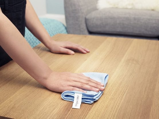 Clay Roberts Microfibre Cleaning Cloths, 40cm x 30cm - Pack of 20 - Image 3