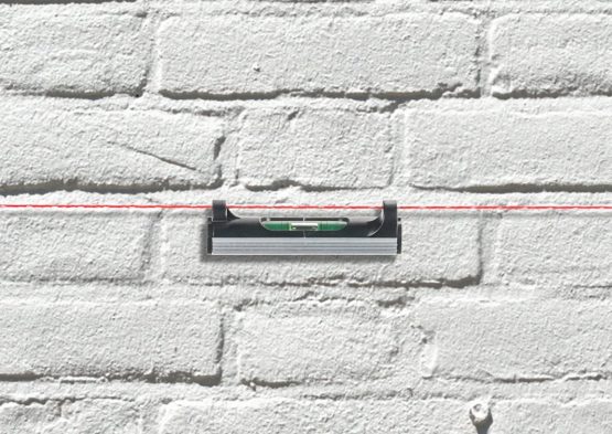 kwb 065710 String Spirit Level, 78 mm, Light, Small, Handy and Robust, with Aluminium Underside, Ideal for Guiding Lines, in Black and Silver - Image 3