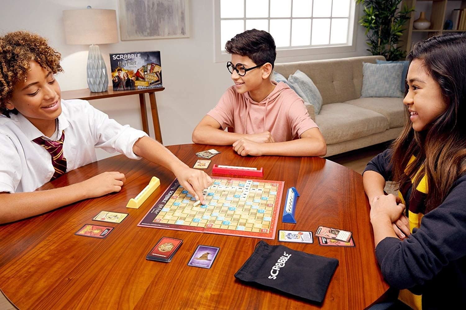 SCRABBLE Harry Potter Limited Edition A unique twist on the classic game, delve into New Wizarding Words! - Image 2