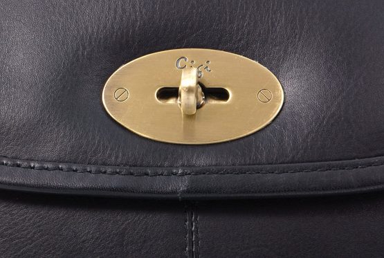 GIGI - Women's Leather Saddle Bag - Shoulder/Cross Body Handbag with Long Adjustable Strap - OTHELLO 8775 - Image 3