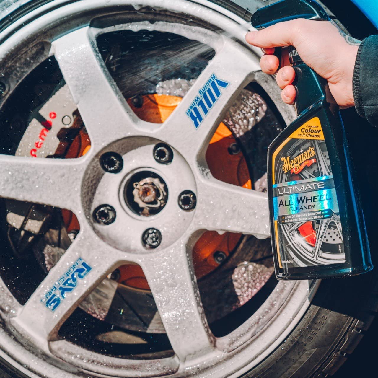 Meguiar's G180124EU Ultimate All Wheel Cleaner Iron Remover 709ml, Changes colour as it cleans! - Image 2