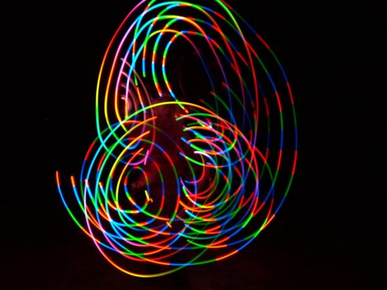Flames 'N Games LED Poi - Glow Poi - Fast Strobe + Travel Bag! - Image 3