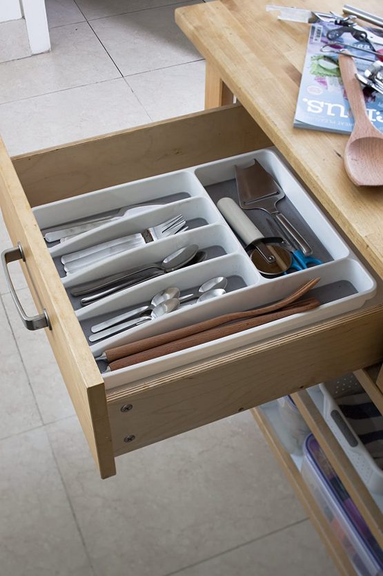 ADDIS 506988 6-Compartment Drawer Organiser, White Grey - Image 3