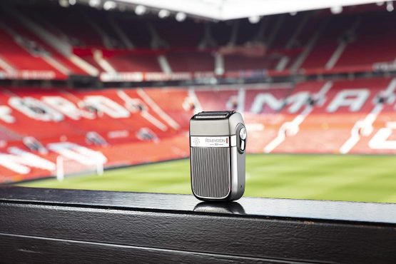 Remington Manchester United Durablade Cordless Electric Shaver with Storage Pouch - Image 2