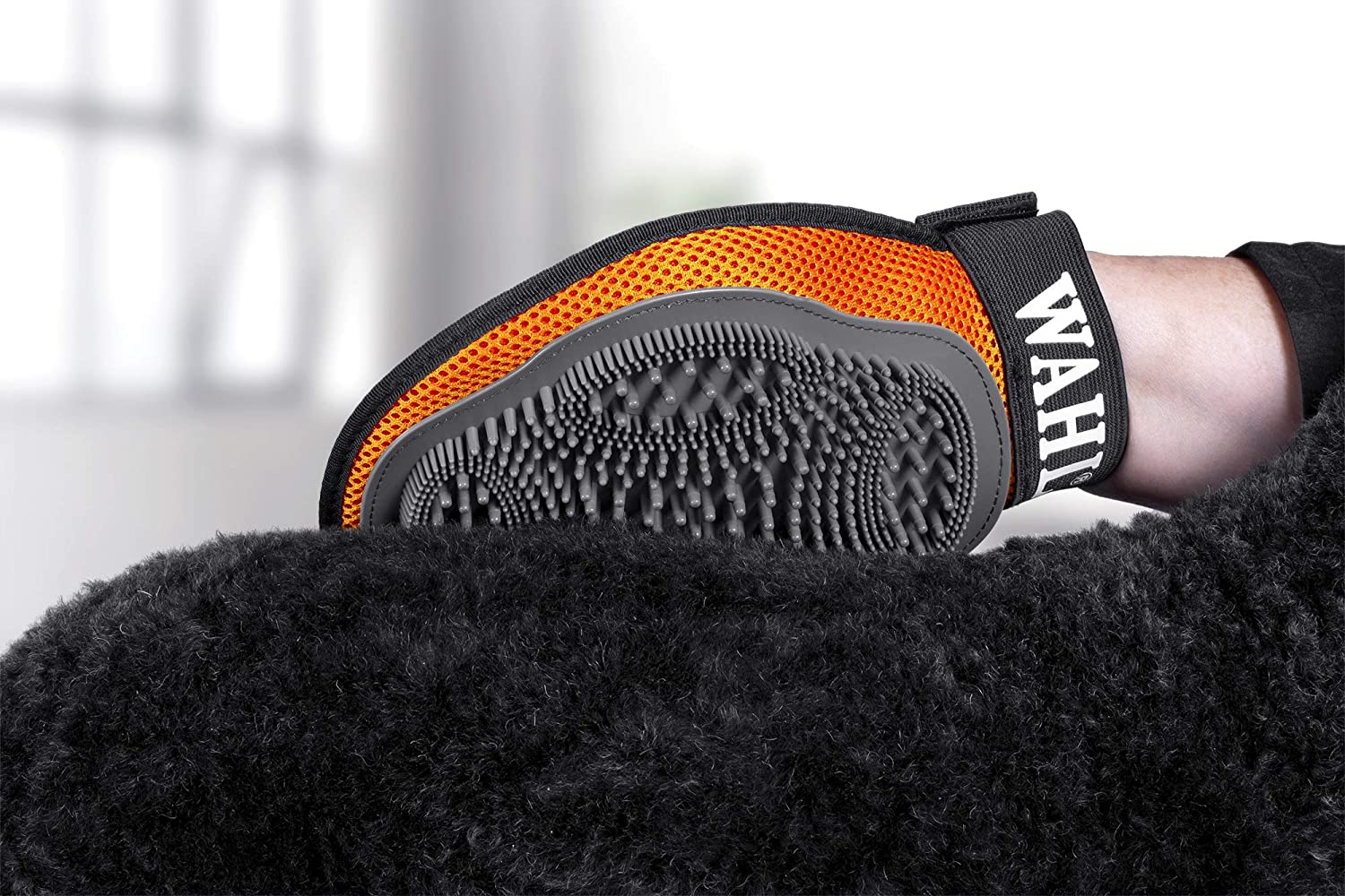 Wahl Pet Grooming Glove, Mitten Grooming Brush, Animal Grooming Glove