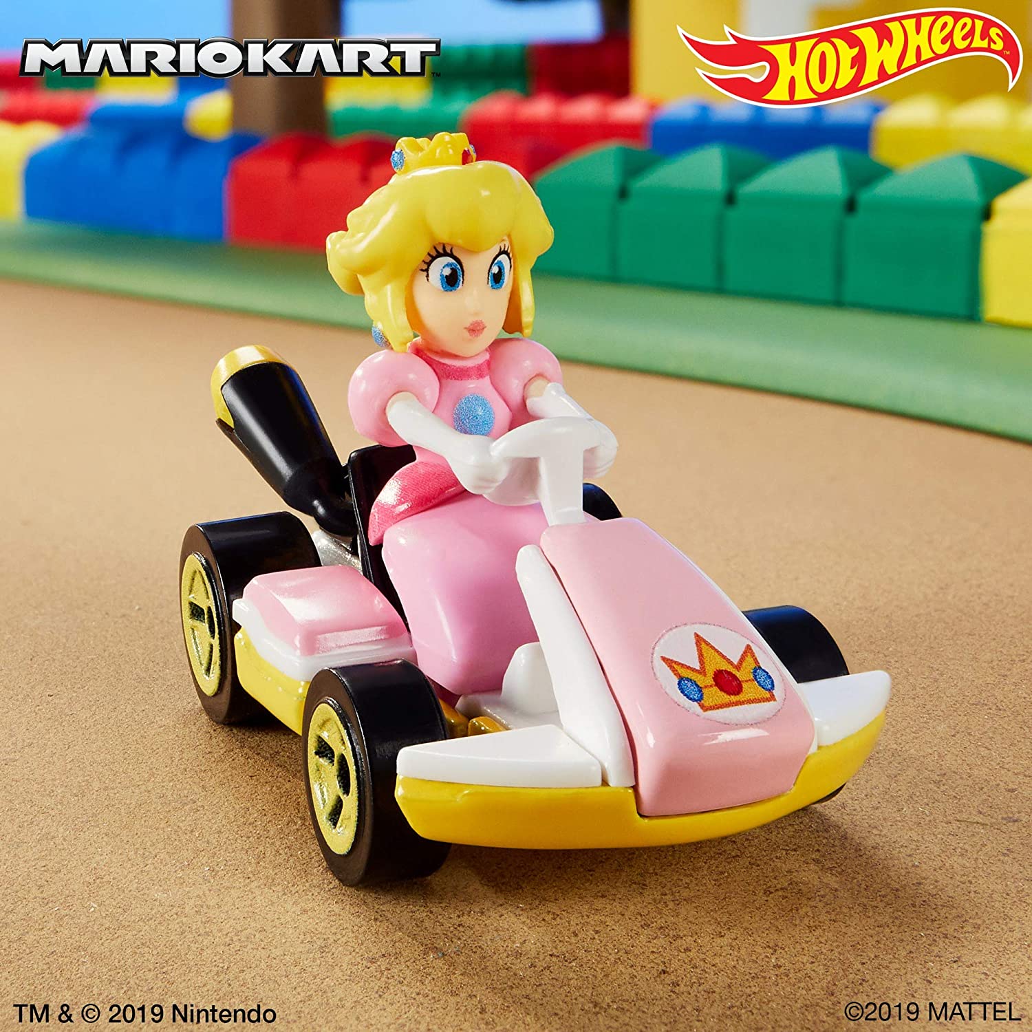 Hot Wheels Mario Kart Characters and Karts as Hot Wheels 1:64 Die-Cast Cars, GBG28, Pink, 3.2 cm x 6.4 cm x 4.5 cm - Image 2
