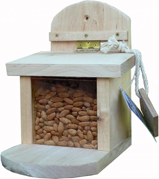 Wildlife World Squirrel Feeder