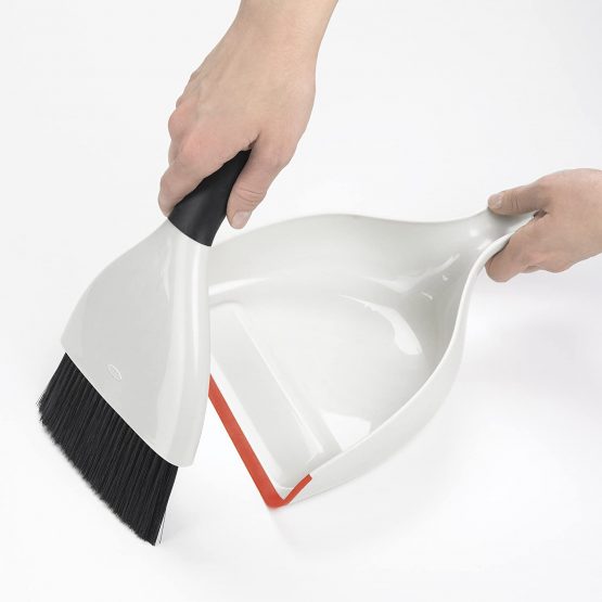 OXO 1334480 Good Grips Dustpan & Brush Set - Image 4
