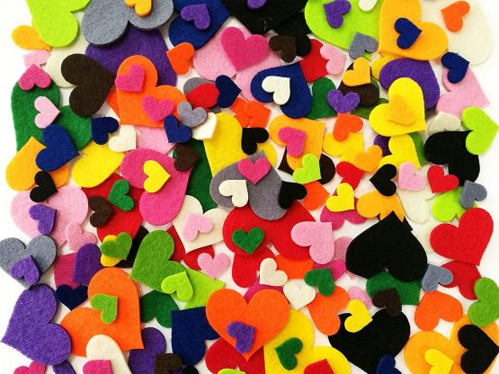 Summer-Ray 1 Ounce Mixed Lasercut Felt Hearts Assorted Colours and Sizes - Image 2