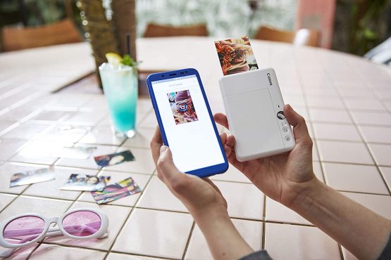 Canon Zoemini S Instant Camera & Photo Printer (Rose Gold) – Pocket-sized 8-megapixel camera printer with ring-light, selfie mirror and remote shutter. Instantly print sticky-backed photos on the go - Image 4