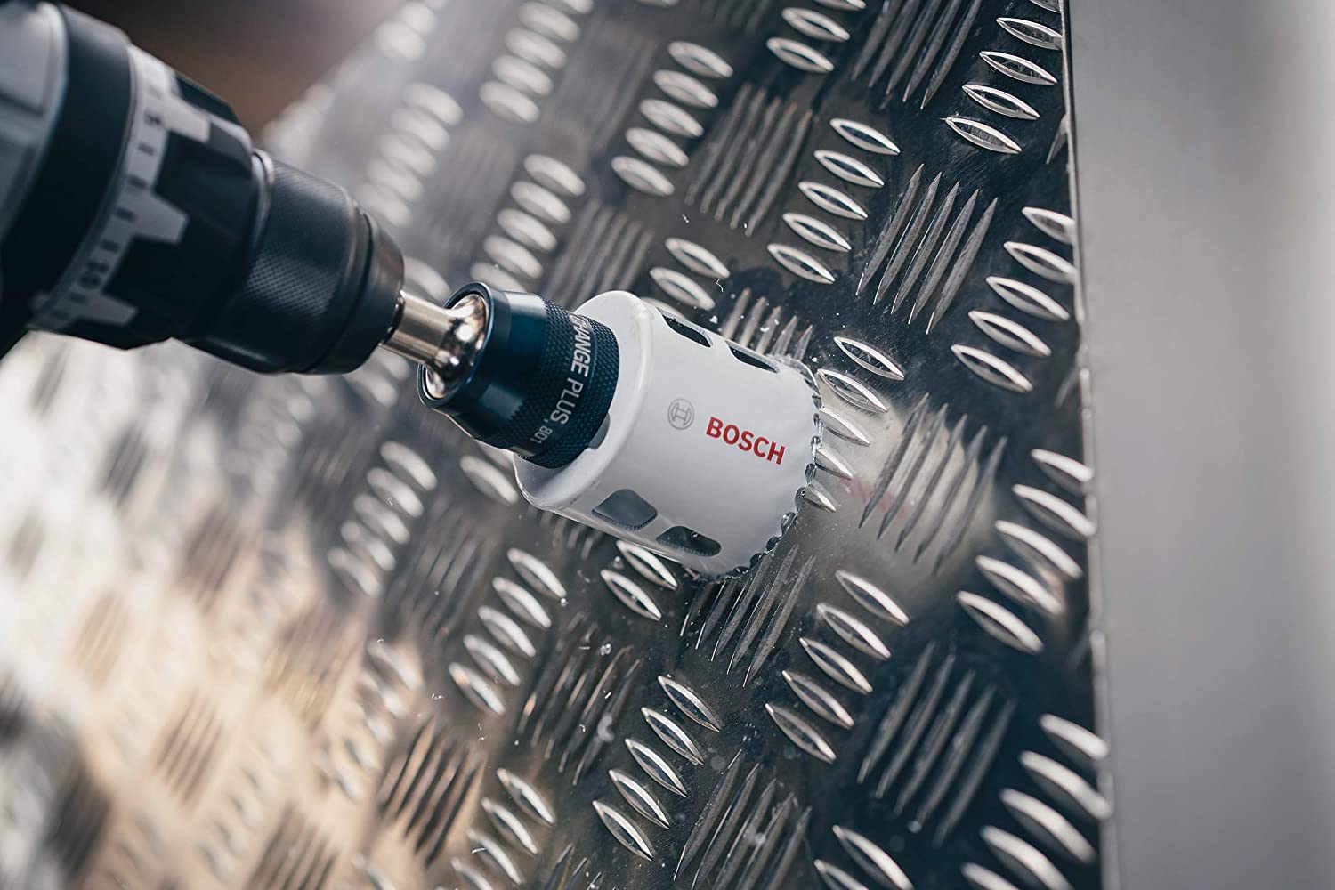 BOSCH Bi-Metal Hole Saw (for Wood and Metals 8% Cobalt Alloy, Progressive Tooth Design, diameter 177 mm, Accessory Drills) - Image 4