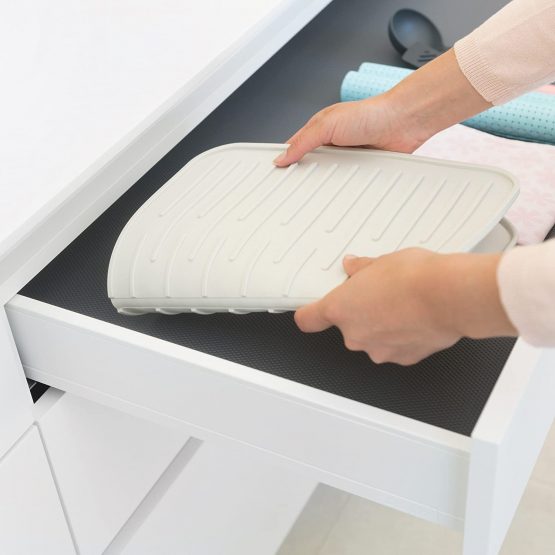 Brabantia 117466 Silicone Dish Drying Mat, Steel, Light Grey, 43.8 x 32.5 x 0.9 cm - Image 3