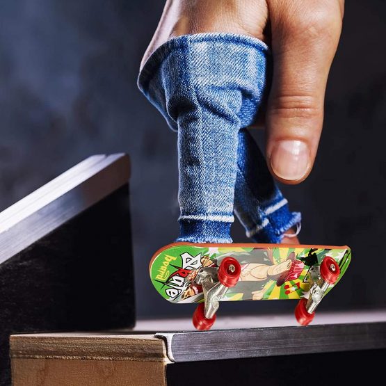 THE TWIDDLERS - 24 Fingerboards / Mini Skateboards - Perfect Fidget Toy - Image 4