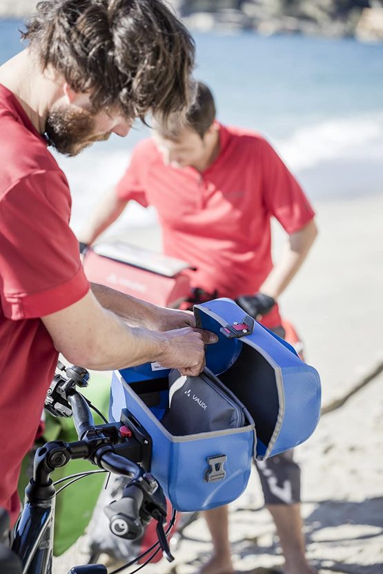 VAUDE Aqua Box Handlebar Bag - PVC-Free Tarpaulin Bike Bag with 6 Litre Storage Volume - Use as a Handlebar Bag or Travelbag with Removable Shoulder Strap - Image 4