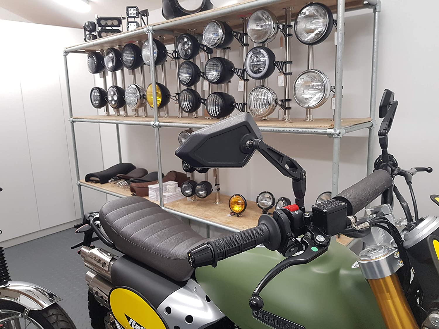 Motorbike Universal Mirrors 10mm Bolt Foldable for Filtering, black, A-10mm Clockwise and Anticlockwise Thread - Image 3