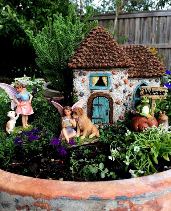 PRETMANNS Fairy Garden Accessories – House Kit with Miniature Fairies & Welcome Sign – Fairy House is 15 cm High & Door Can Open – 4 Pieces - Image 4