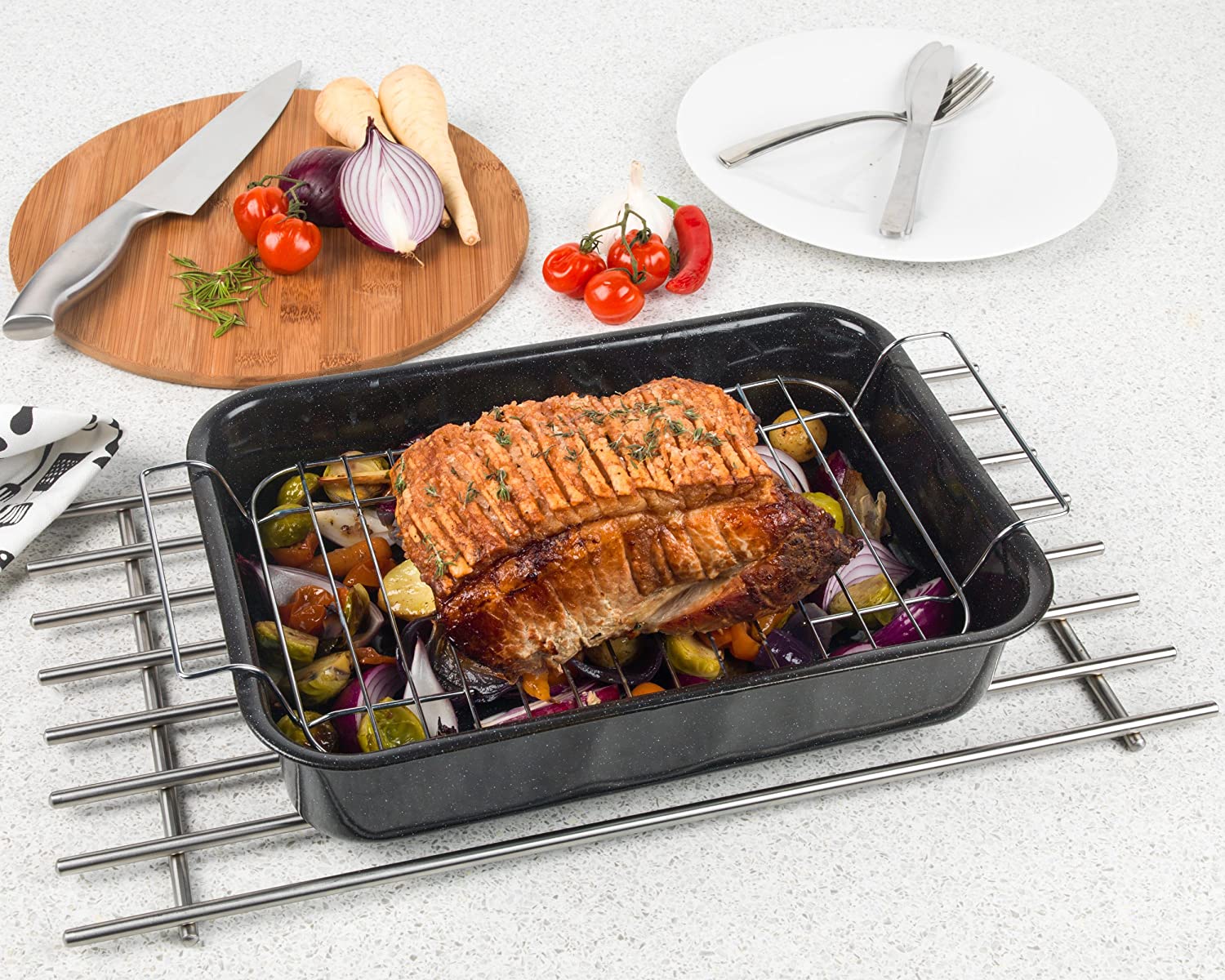 Russell Hobbs CW9161 Romano 34 cm Roaster, Vitreous Enamel Deep Baking Pan with Rack, Durable Steel Ovenware, Grilling Rack - Image 4