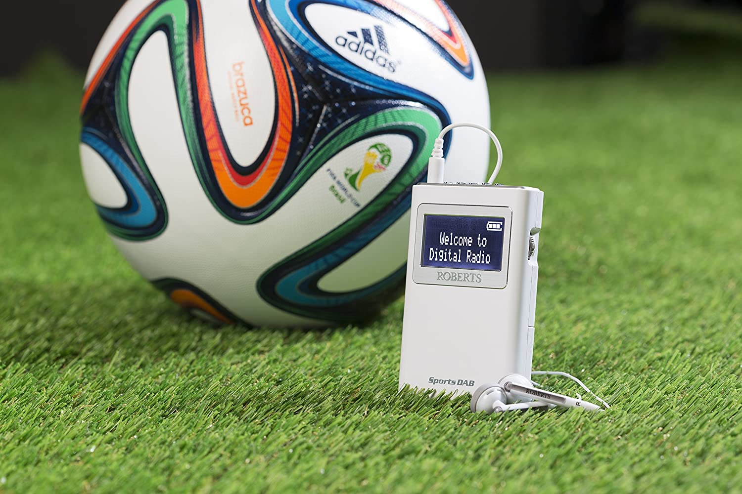 Roberts Sports DAB 5 DAB/FM Portable Pocket Radio, white, W x 63.2mm H x 101mm x D 19.9 mm Weight 0.06kg - Image 4