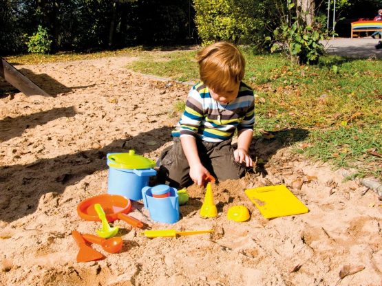 Lena 05410 Happy Cooking Play, 14 Pieces, Sand and Water Toy Set for Children from 2 Years, with Pot, Strainer, 3 Moulds, Board, pan, ice Cream Spoon and Cone and Other Accessories, Multicoloured - Image 4