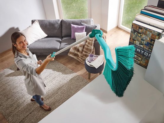 Leifheit Dusty Cobweb Duster, Small Cobweb Brush, Broom with Adjustable Angled Design for Cleaning Corners, Compatible with Leifheit Handles, Blue - Image 3